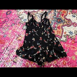 Urban Outfitters sleeveless romper size large Coachella